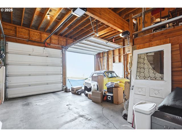 3720 COLUMBIA VIEW Dr, The Dalles, OR 97058