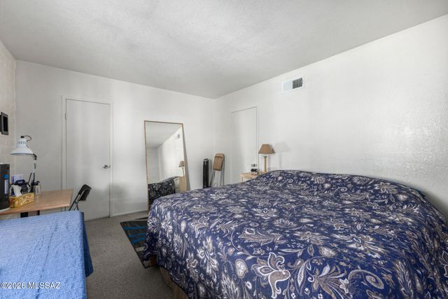 8450 E Old Spanish Trl Apt 212, Tucson, AZ 85710