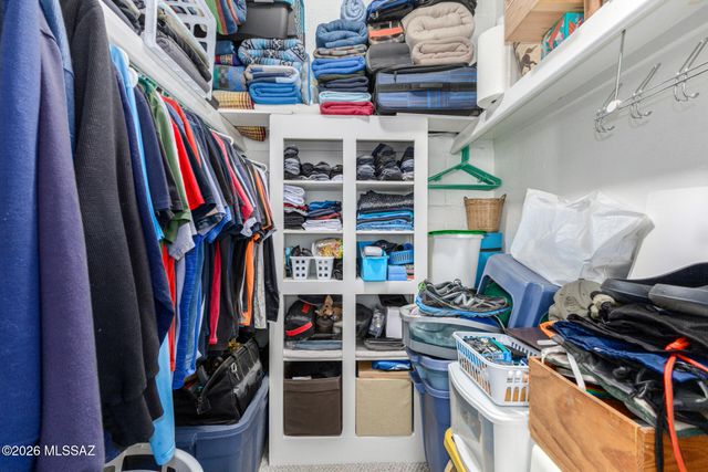 8450 E Old Spanish Trl Apt 212, Tucson, AZ 85710