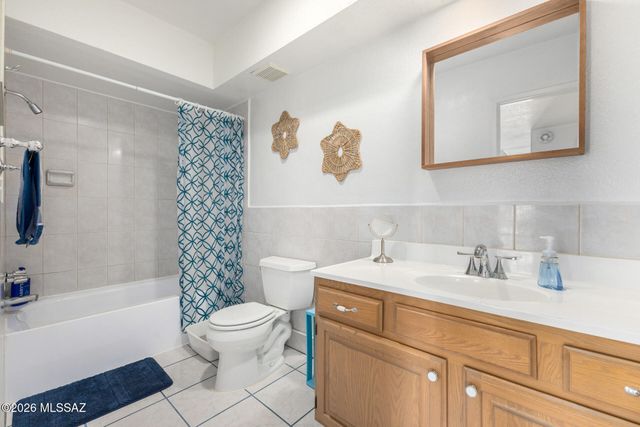 8450 E Old Spanish Trl Apt 212, Tucson, AZ 85710