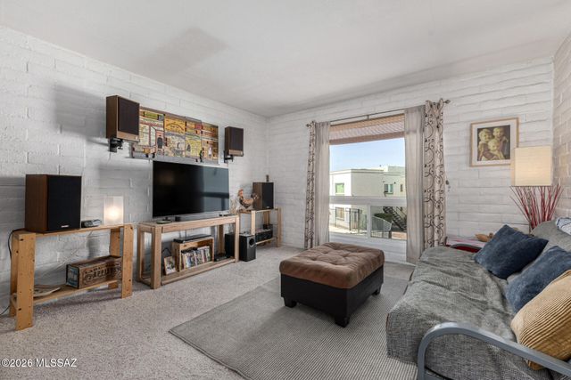 8450 E Old Spanish Trl Apt 212, Tucson, AZ 85710