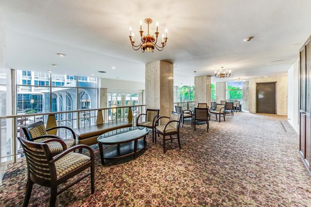 4250 N Marine Drive 2324, Chicago, IL 60613