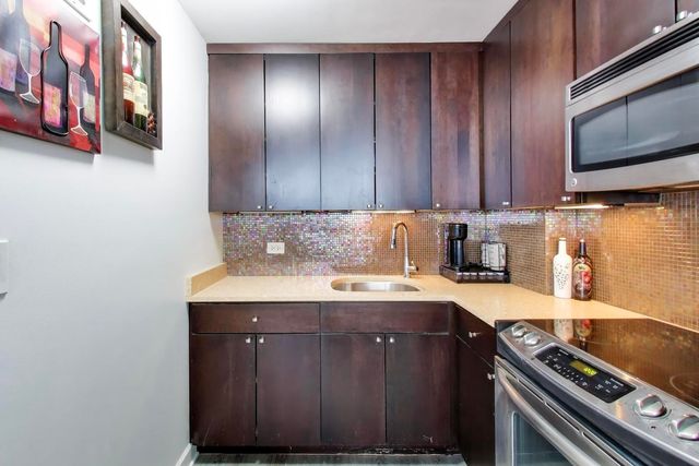 4250 N Marine Drive 2324, Chicago, IL 60613