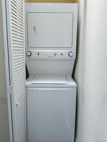 8424 129th Street, Kew Gardens, NY 11415