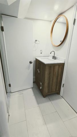 8424 129th Street, Kew Gardens, NY 11415