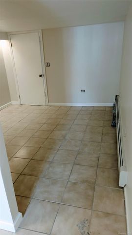 8424 129th Street, Kew Gardens, NY 11415