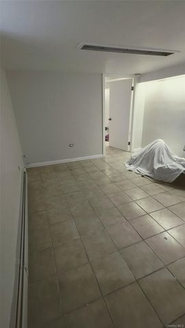 8424 129th Street, Kew Gardens, NY 11415