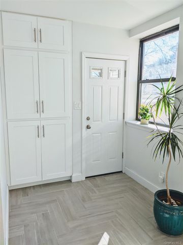 8424 129th Street, Kew Gardens, NY 11415