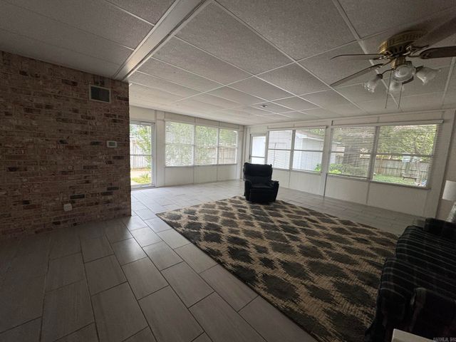 1 Mark Place, Conway, AR 72034
