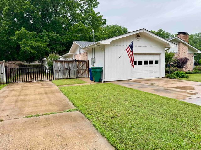1 Mark Place, Conway, AR 72034