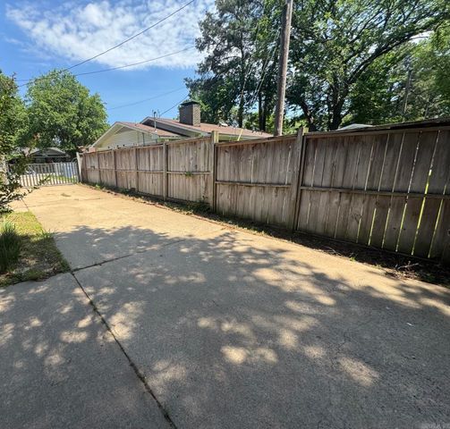 1 Mark Place, Conway, AR 72034