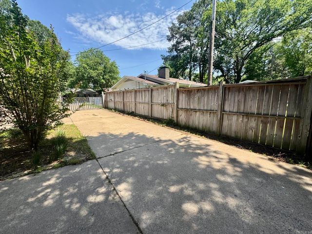 1 Mark Place, Conway, AR 72034