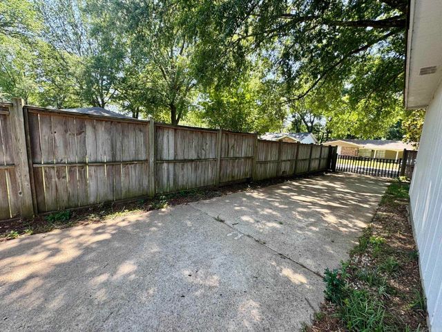 1 Mark Place, Conway, AR 72034