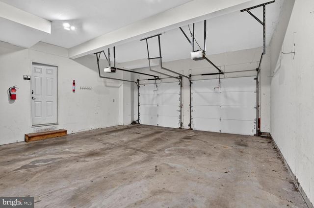 9105 OAK CHASE CT, Fairfax Station, VA 22039