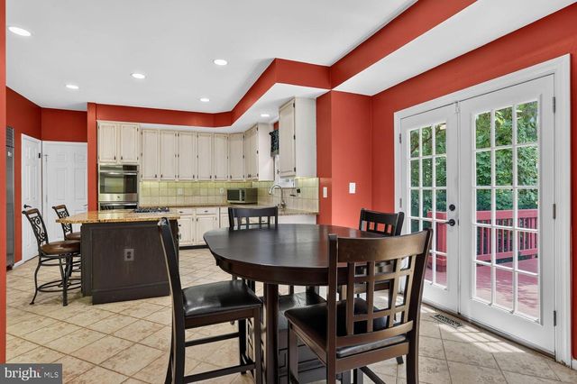 9105 OAK CHASE CT, Fairfax Station, VA 22039