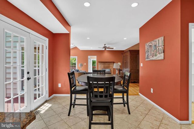 9105 OAK CHASE CT, Fairfax Station, VA 22039