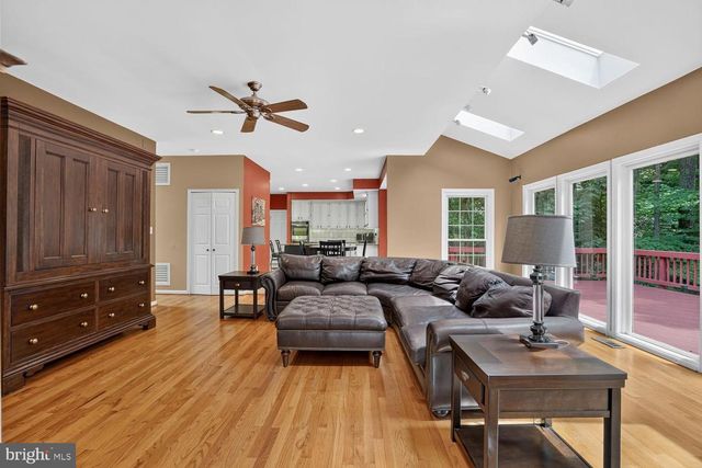 9105 OAK CHASE CT, Fairfax Station, VA 22039