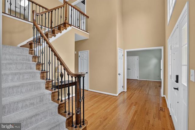 9105 OAK CHASE CT, Fairfax Station, VA 22039