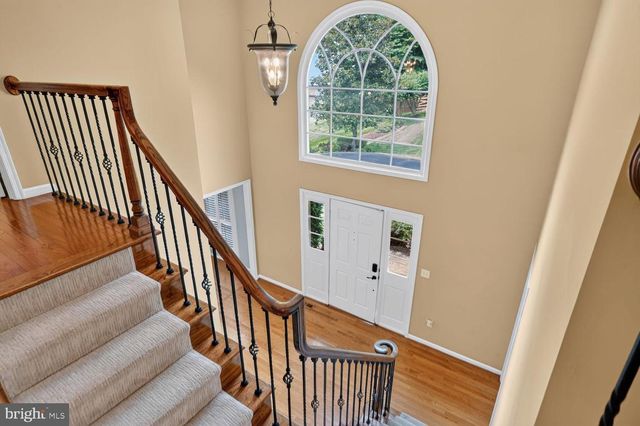9105 OAK CHASE CT, Fairfax Station, VA 22039