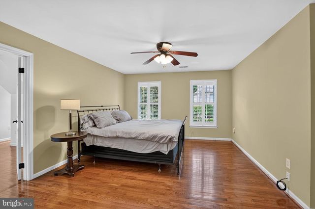 9105 OAK CHASE CT, Fairfax Station, VA 22039
