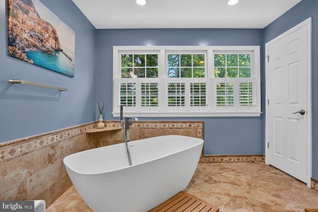 9105 OAK CHASE CT, Fairfax Station, VA 22039