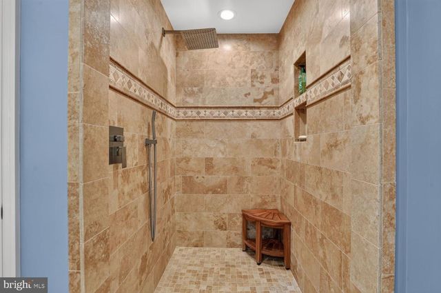 9105 OAK CHASE CT, Fairfax Station, VA 22039