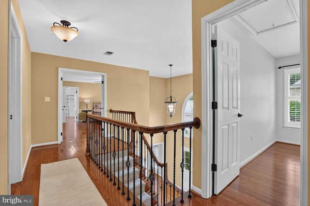 9105 OAK CHASE CT, Fairfax Station, VA 22039