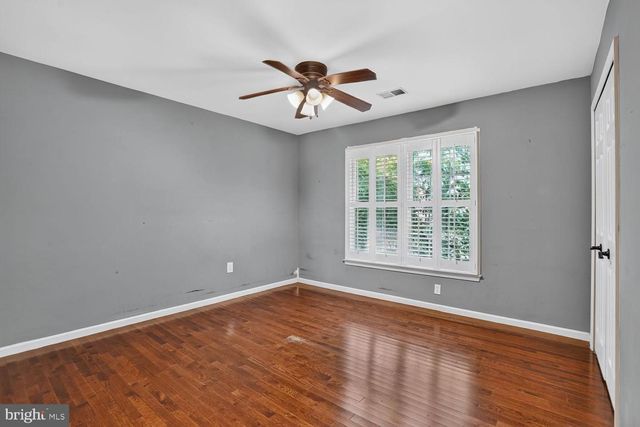 9105 OAK CHASE CT, Fairfax Station, VA 22039