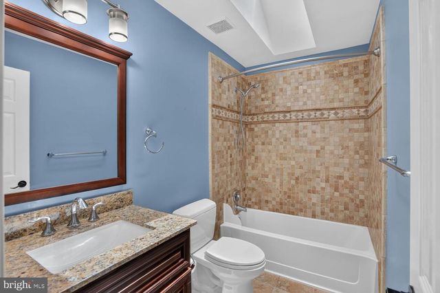 9105 OAK CHASE CT, Fairfax Station, VA 22039