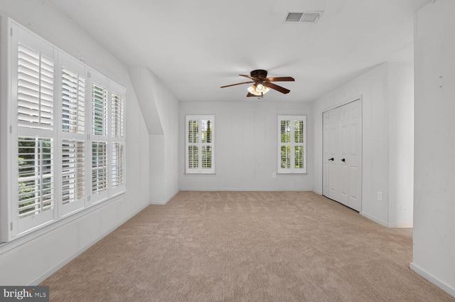 9105 OAK CHASE CT, Fairfax Station, VA 22039