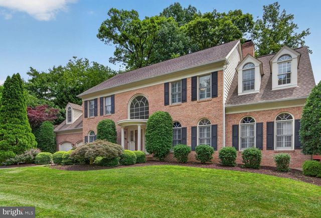 9105 OAK CHASE CT, Fairfax Station, VA 22039
