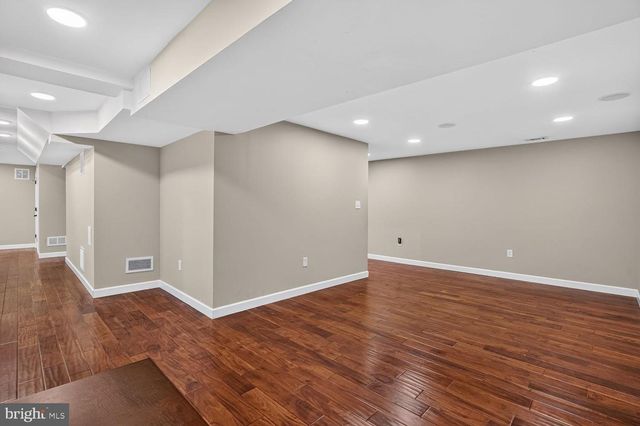 9105 OAK CHASE CT, Fairfax Station, VA 22039
