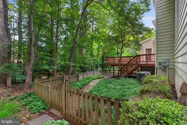 9105 OAK CHASE CT, Fairfax Station, VA 22039