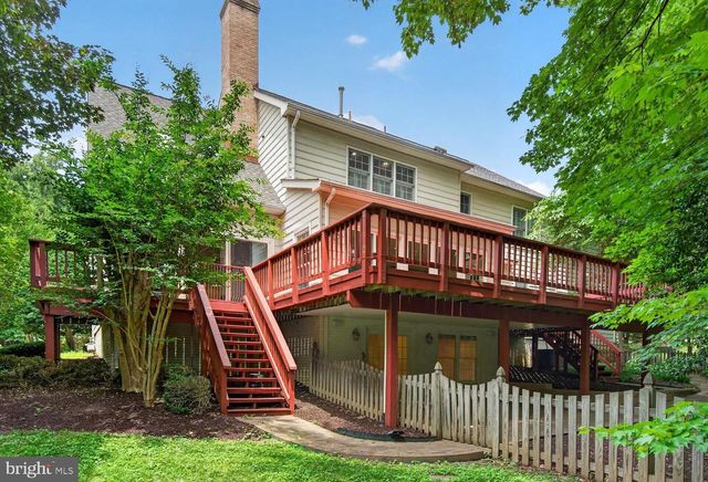 9105 OAK CHASE CT, Fairfax Station, VA 22039