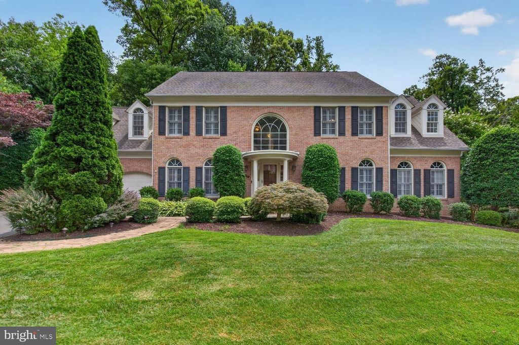 9105 OAK CHASE CT, Fairfax Station, VA 22039