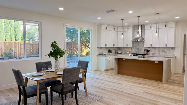 5417 Elk Hollow Ct, Elk Grove, CA 95758
