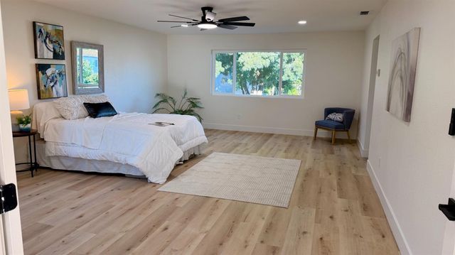 5417 Elk Hollow Ct, Elk Grove, CA 95758