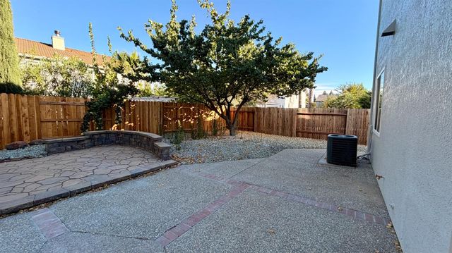 5417 Elk Hollow Ct, Elk Grove, CA 95758