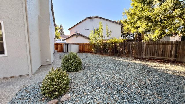 5417 Elk Hollow Ct, Elk Grove, CA 95758