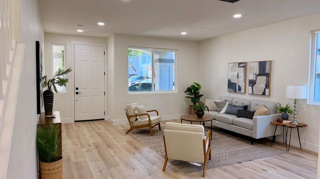 5417 Elk Hollow Ct, Elk Grove, CA 95758