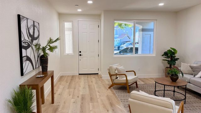 5417 Elk Hollow Ct, Elk Grove, CA 95758