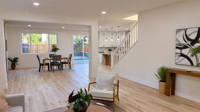 5417 Elk Hollow Ct, Elk Grove, CA 95758
