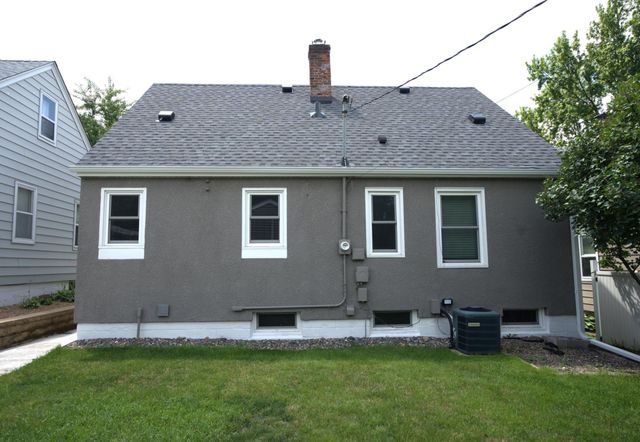 1945 Nevada Avenue E, Saint Paul, MN 55119