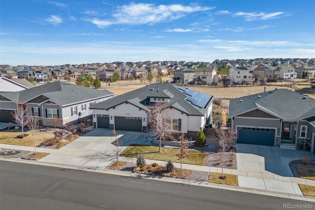 7190 S Riverwood Way, Aurora, CO 80016