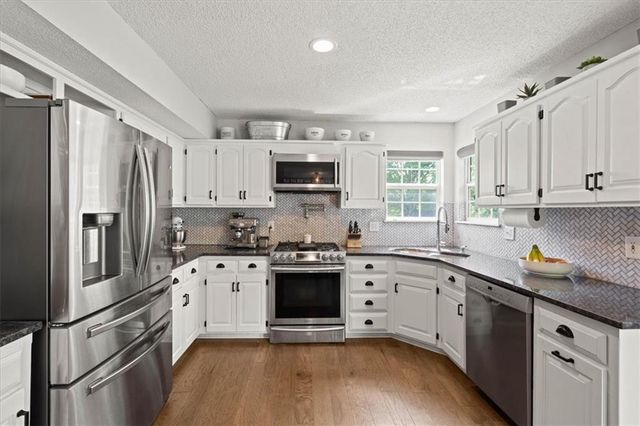 21719 W 51ST Terrace, Shawnee, KS 66226