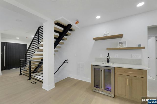 279 Jefferson Avenue, Cresskill, NJ 07626