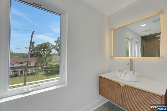 279 Jefferson Avenue, Cresskill, NJ 07626