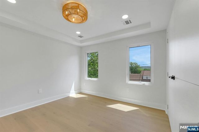279 Jefferson Avenue, Cresskill, NJ 07626