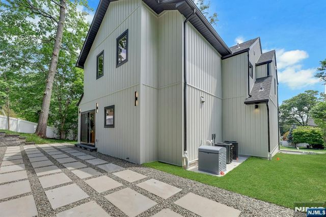 279 Jefferson Avenue, Cresskill, NJ 07626