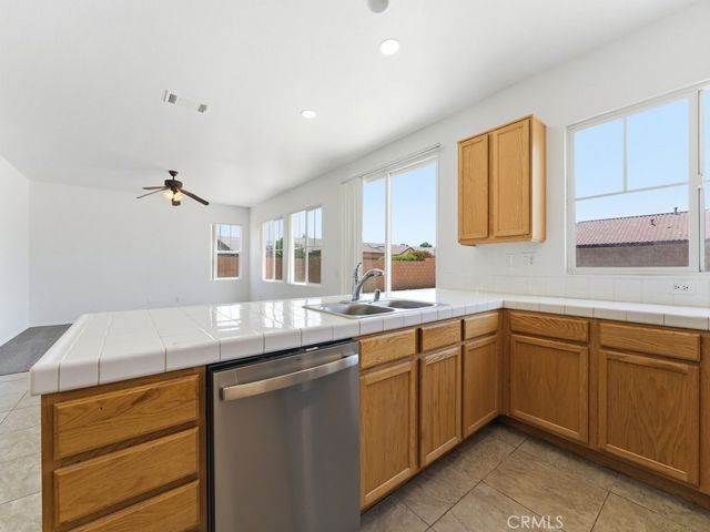 6054 W Avenue K1 Avenue, Lancaster, CA 93536
